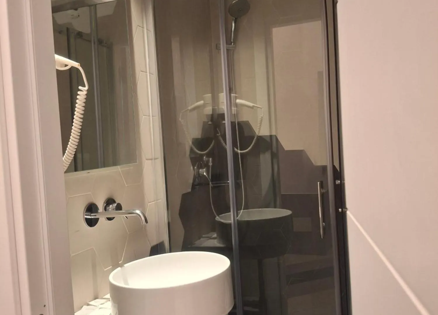 Hotel Viennese Rome 0*,  Italy