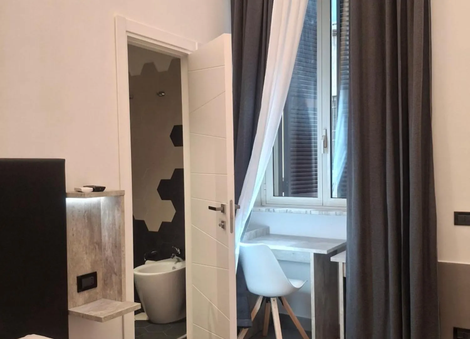 Hotel Viennese Rome 0*,  Italy