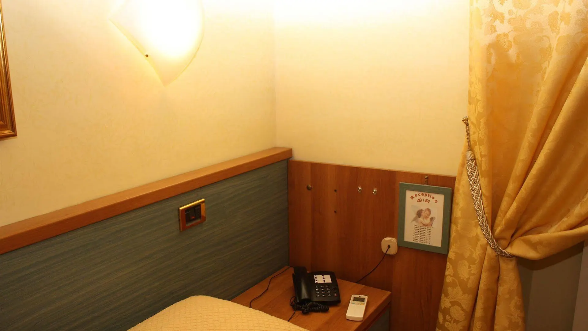 Hotel Viennese Rome 0*,  Italy